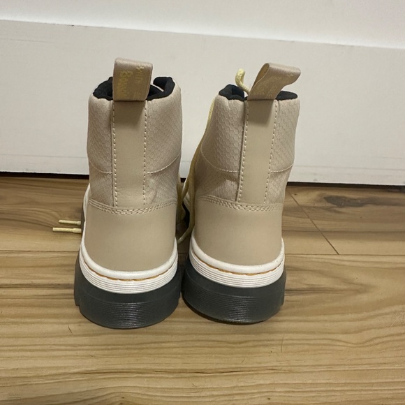 Dr Marten combat boots - Picture 7 of 8